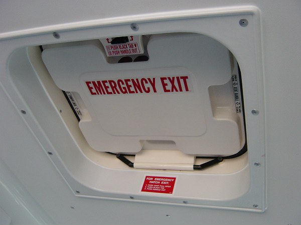 29-1385717252-volvo-emergency-exit-roof.